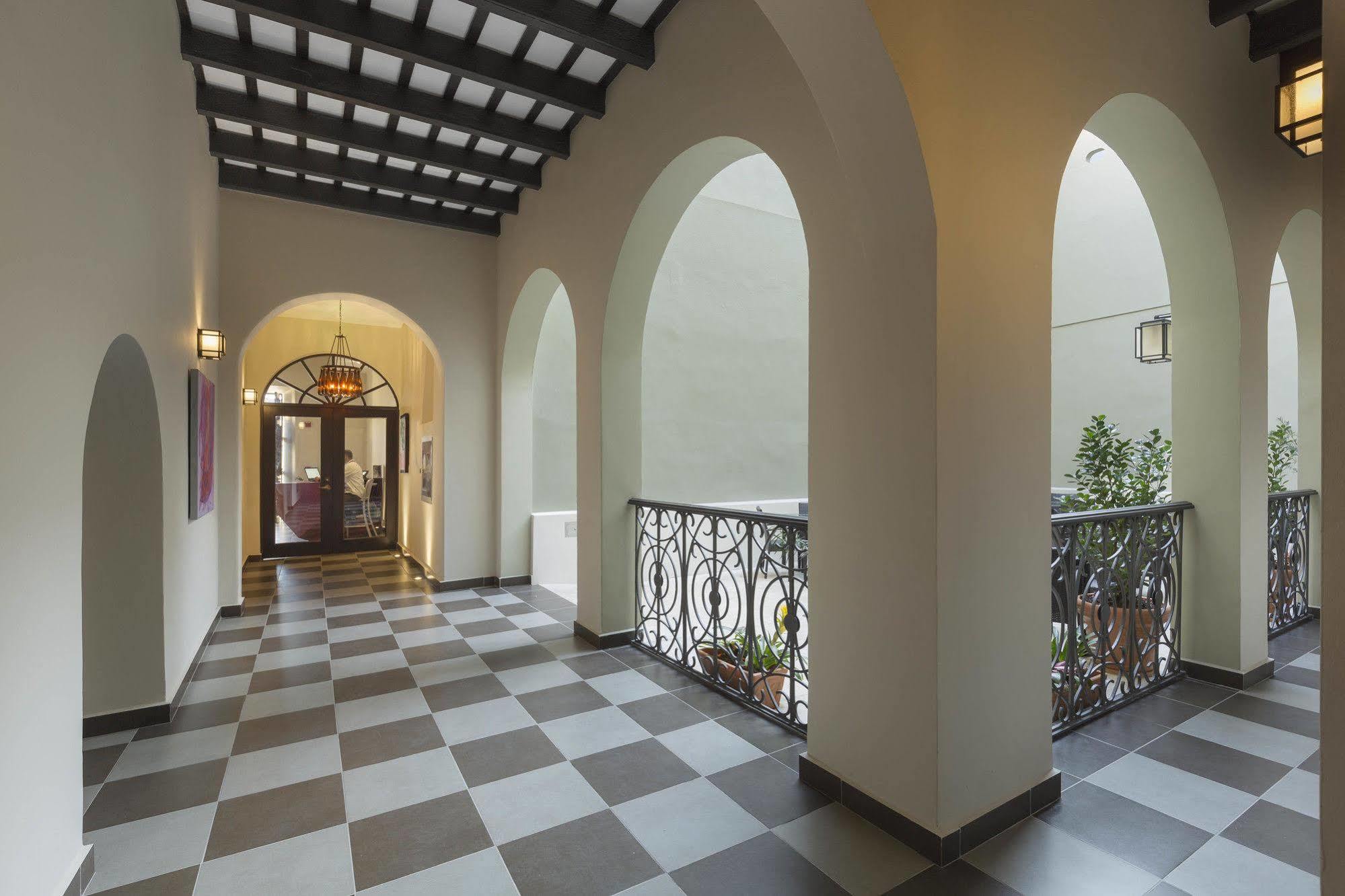 Decanter Hotel San Juan Buitenkant foto