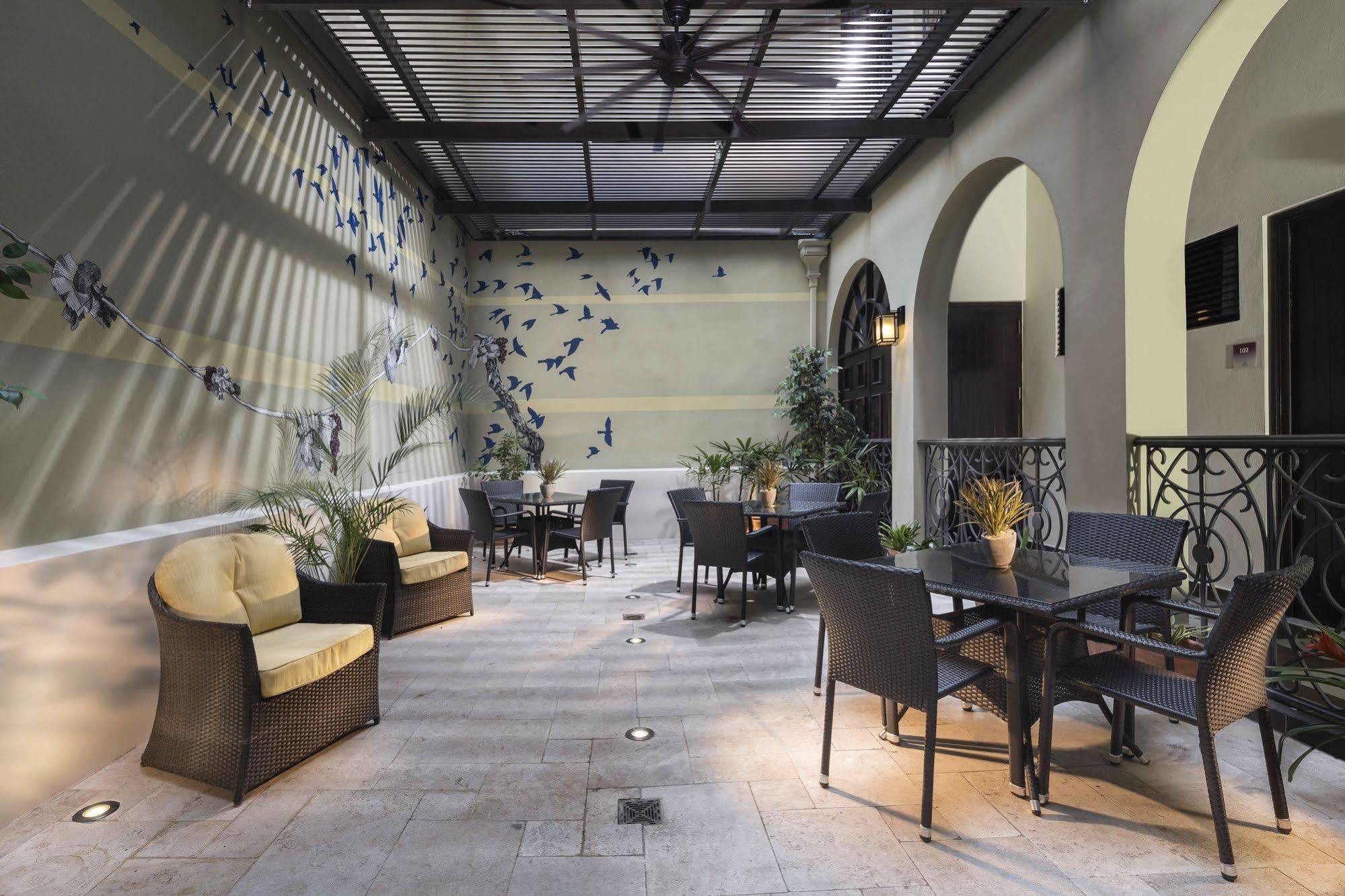 Decanter Hotel San Juan Buitenkant foto